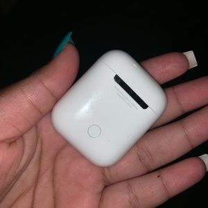 Apple airpods second generation